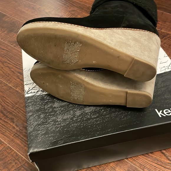 Boots - Picture 4 of 4